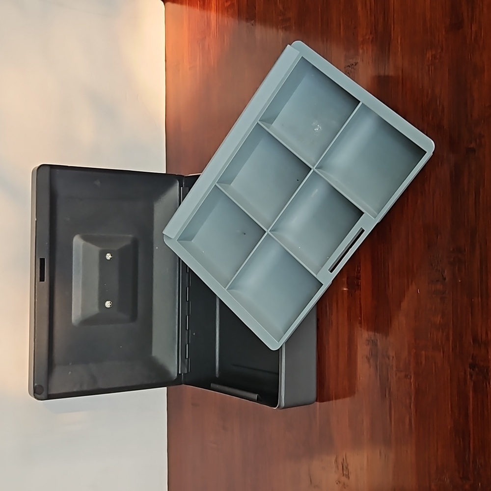 Sentry metal safe 10” x 7” Cash tin